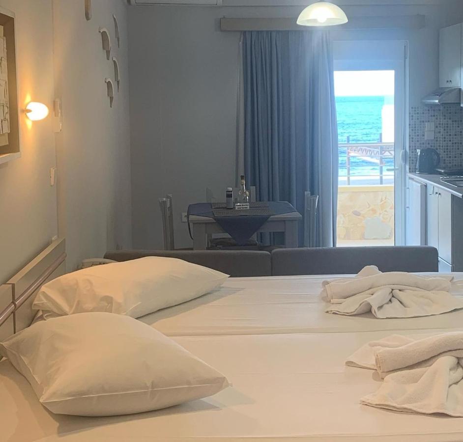 פלטניאס Ermis Suites מראה חיצוני תמונה