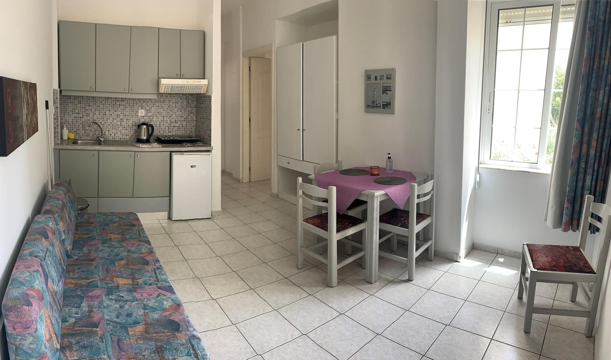 פלטניאס Ermis Suites מראה חיצוני תמונה