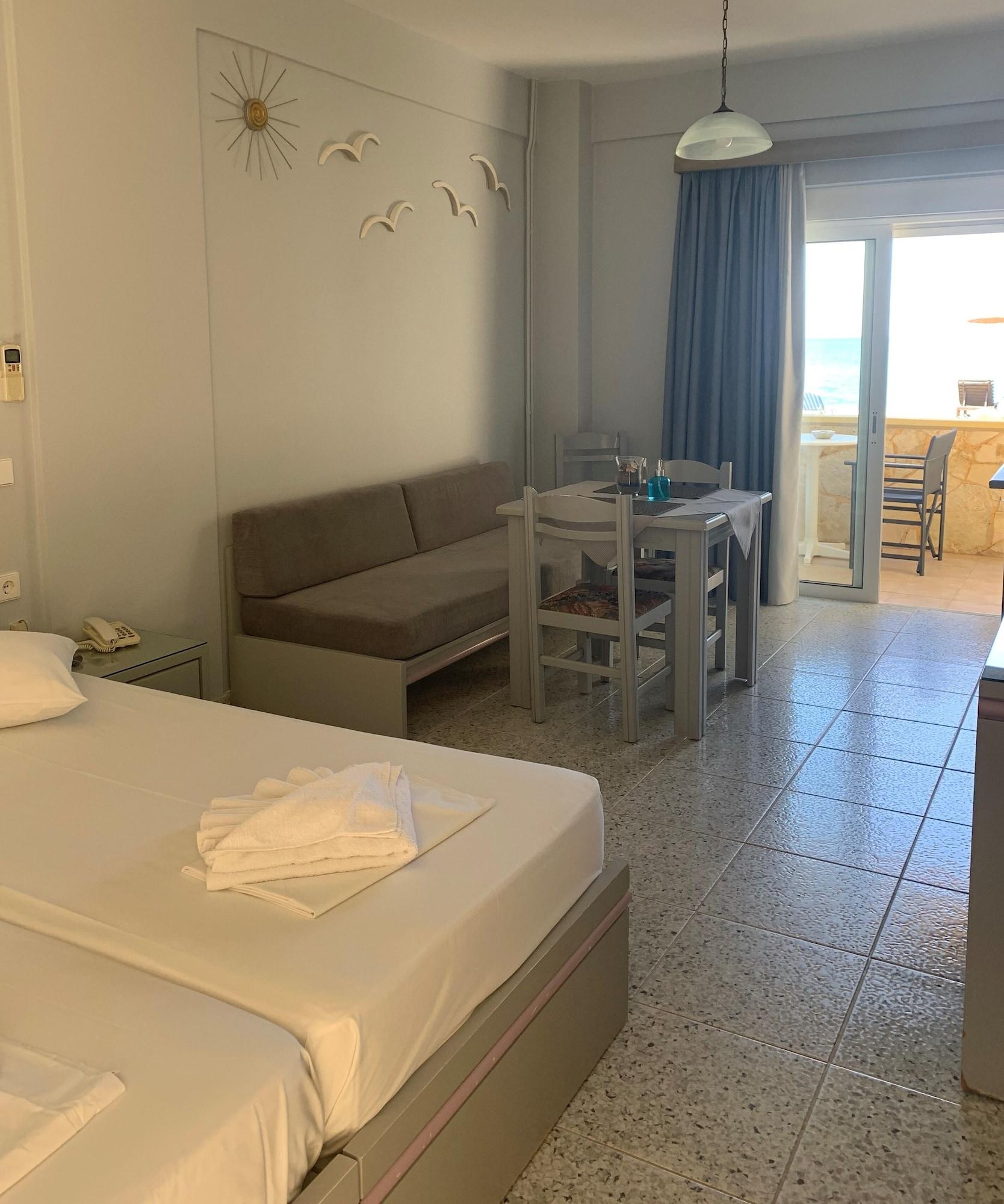 פלטניאס Ermis Suites מראה חיצוני תמונה
