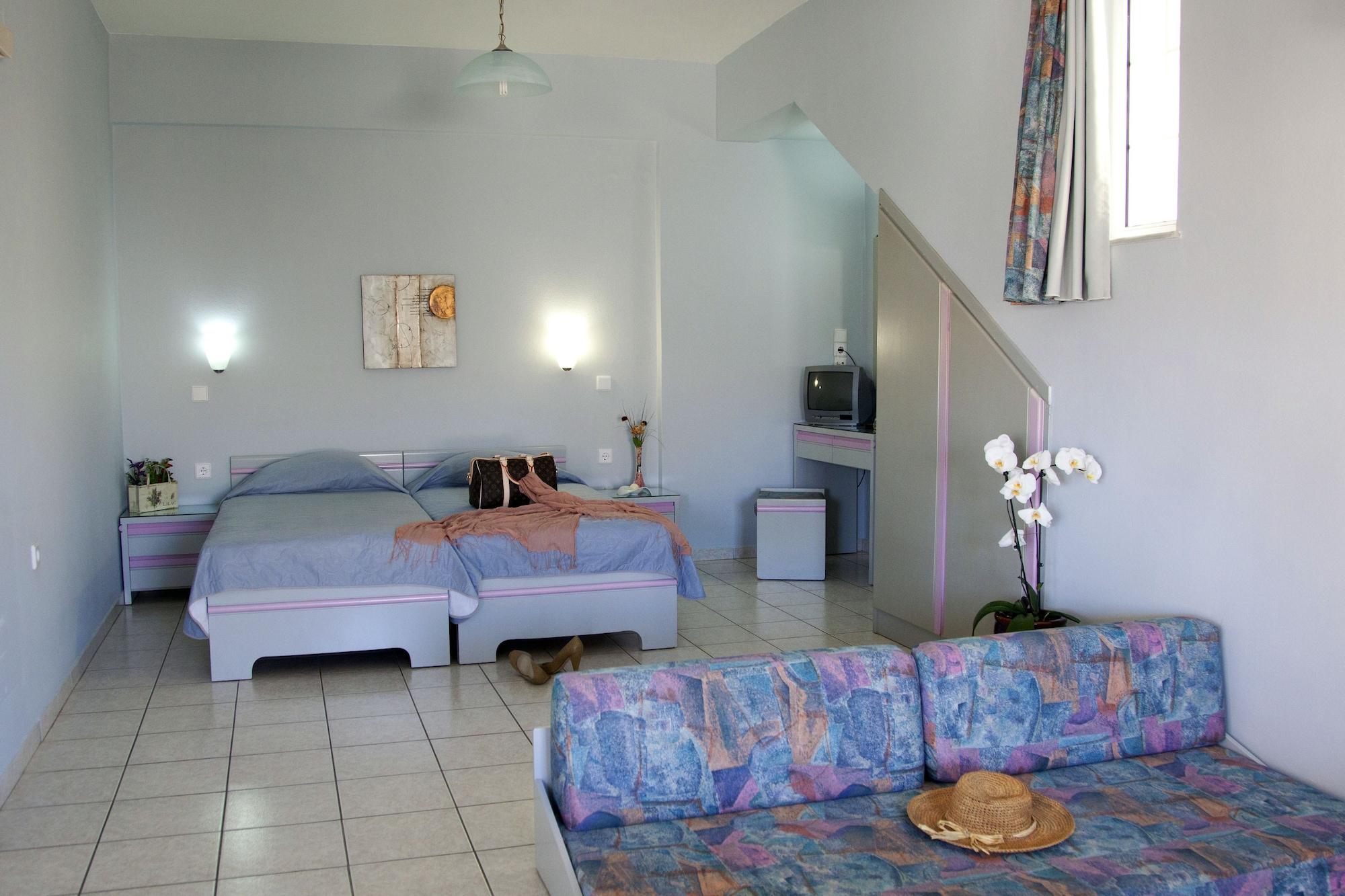 פלטניאס Ermis Suites מראה חיצוני תמונה