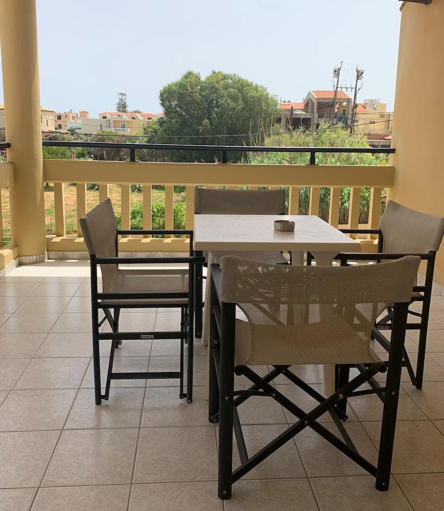 פלטניאס Ermis Suites מראה חיצוני תמונה