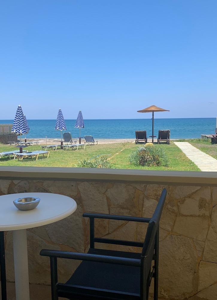 פלטניאס Ermis Suites מראה חיצוני תמונה