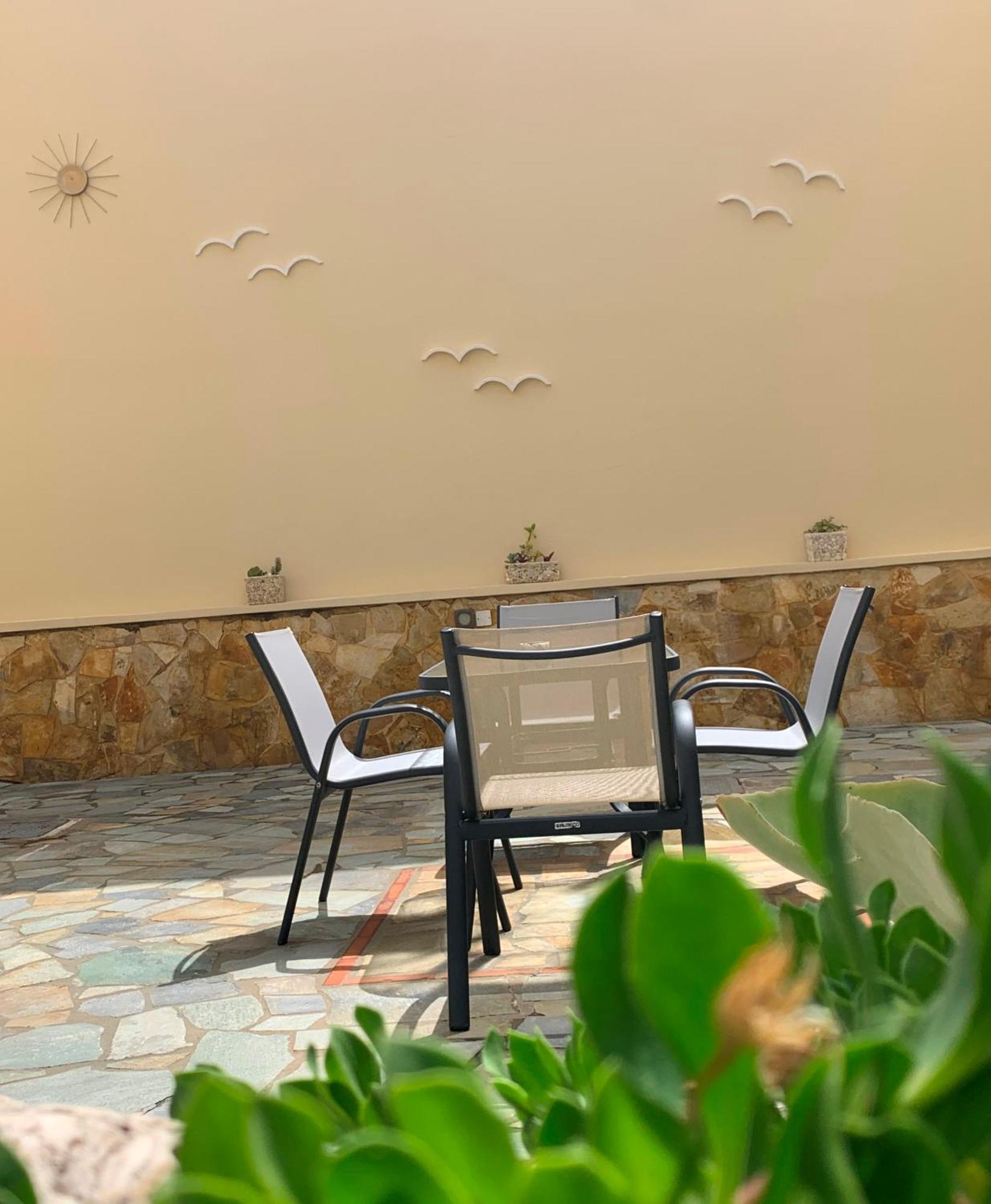 פלטניאס Ermis Suites מראה חיצוני תמונה