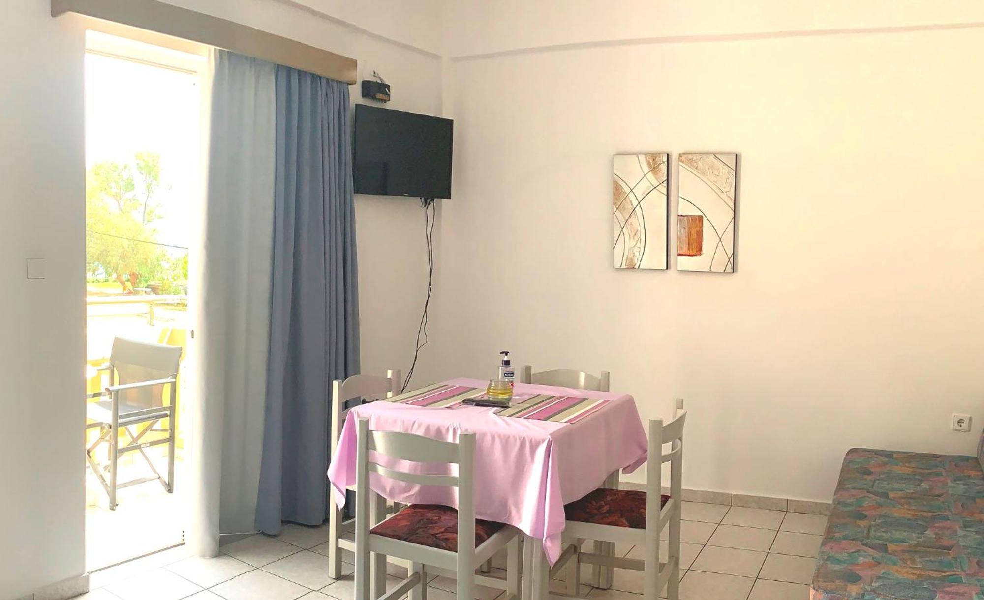 פלטניאס Ermis Suites חדר תמונה