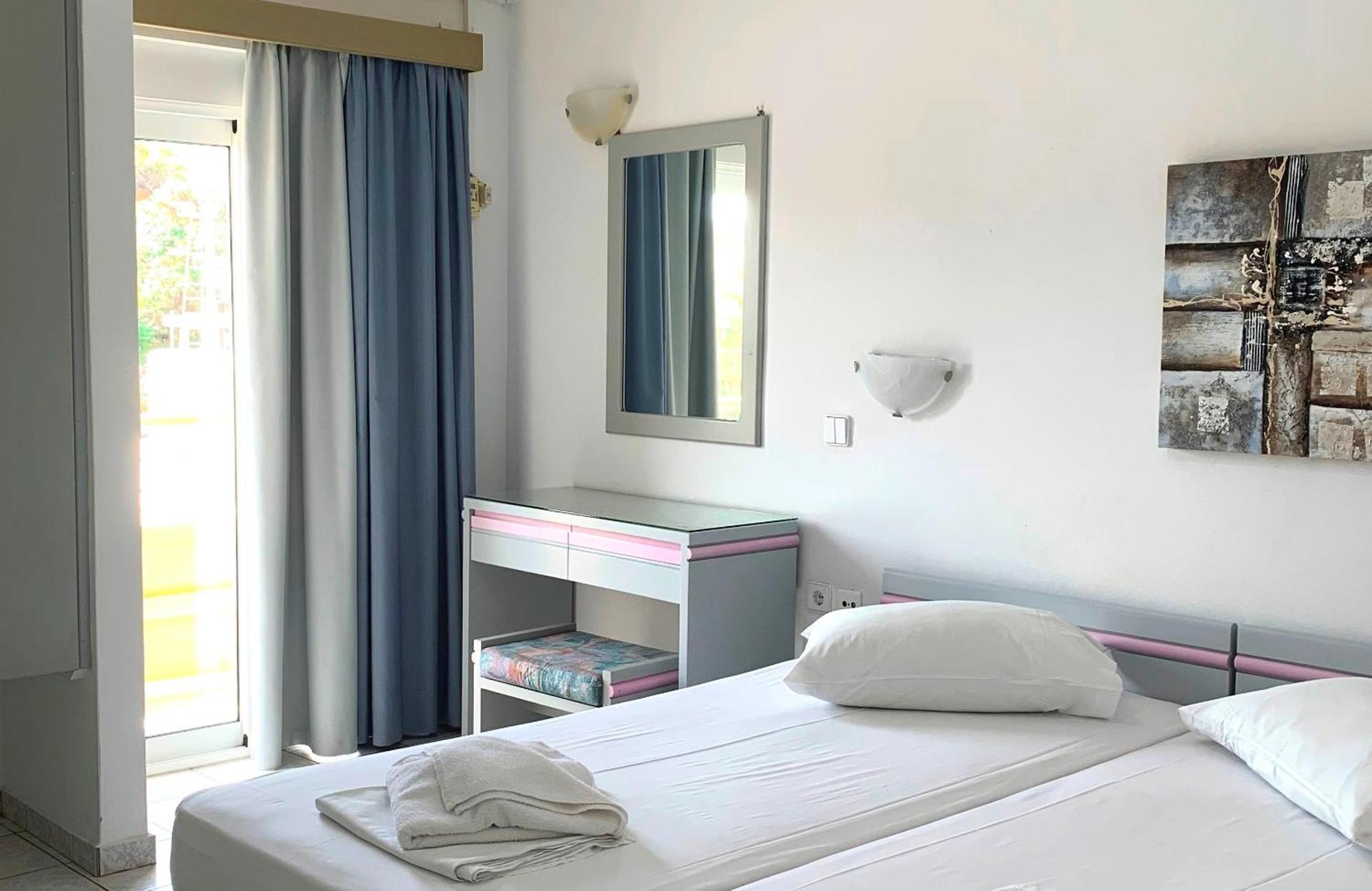 פלטניאס Ermis Suites חדר תמונה