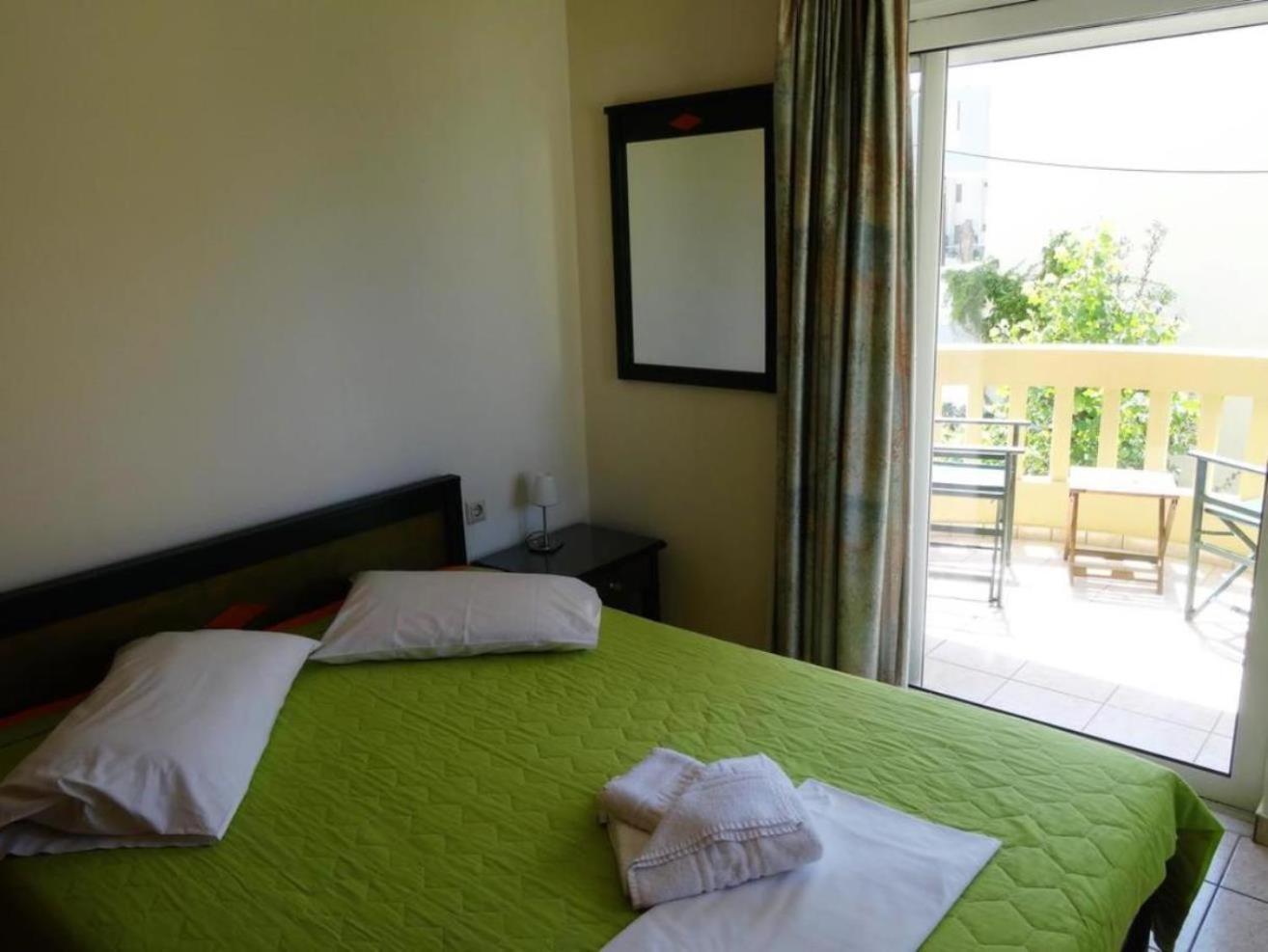 פלטניאס Ermis Suites חדר תמונה